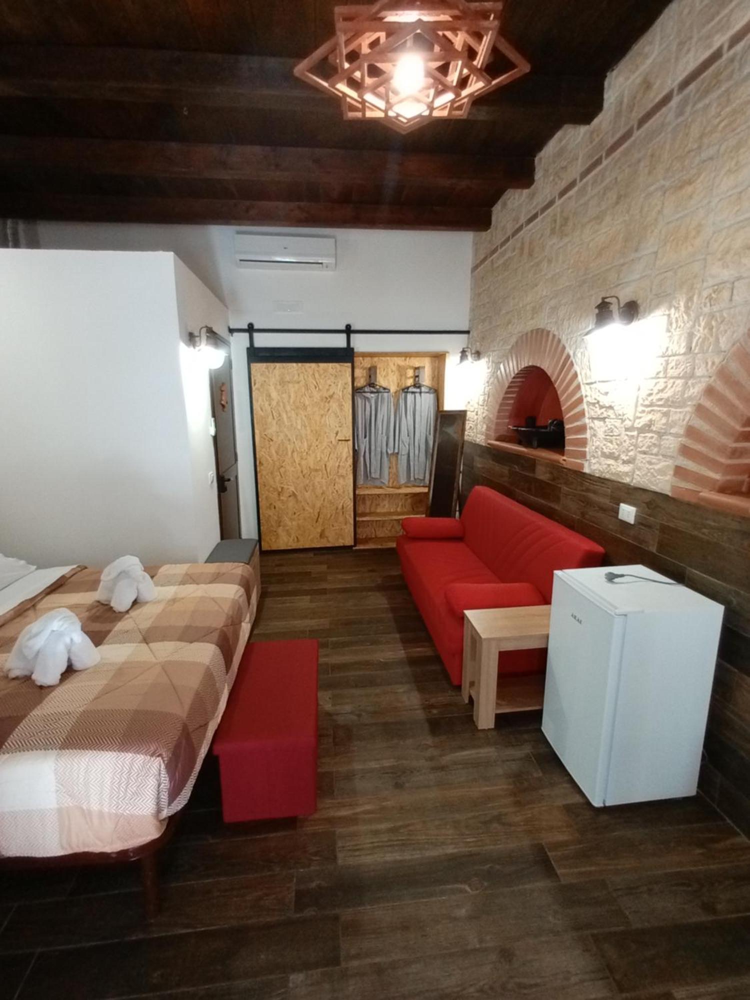 Big Mama Jungle Rooms Terracina Quarto foto